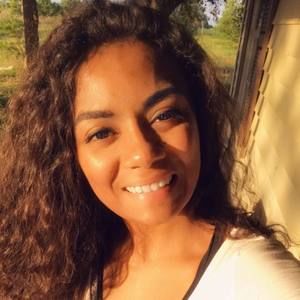 Meet your Posher, Selena